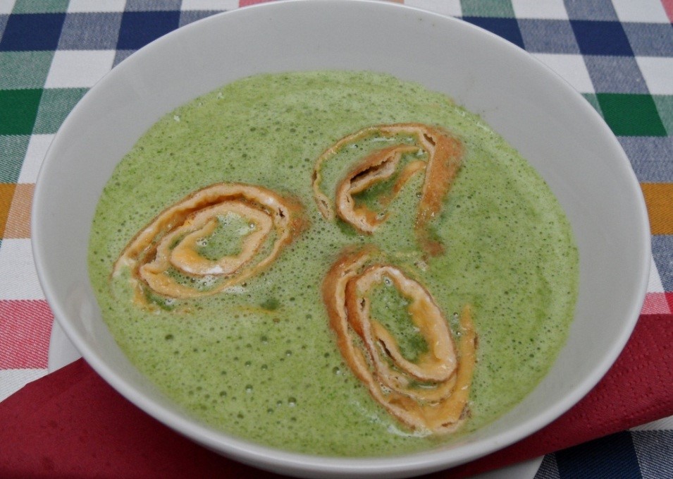 Tejfölös parajleves (1198 kJ, 288 kcal)