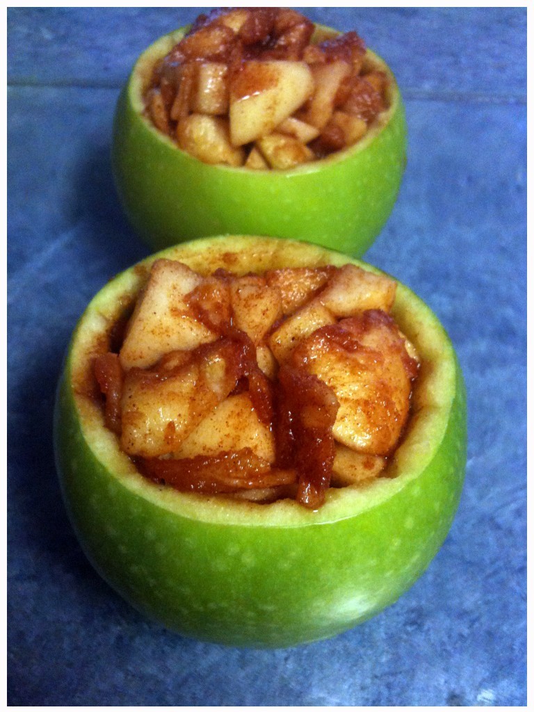 Sült alma búzacsírával töltve 