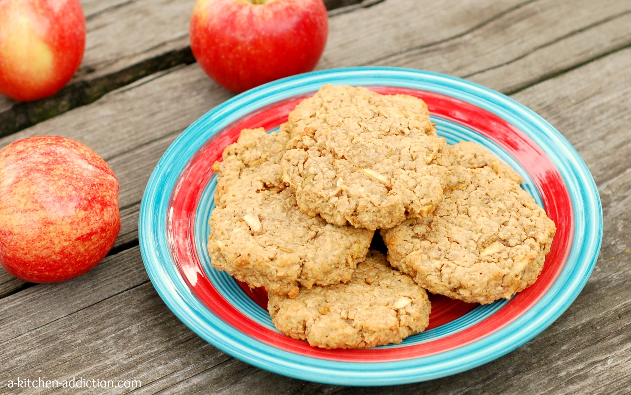 Almás-zabpelyhes süti