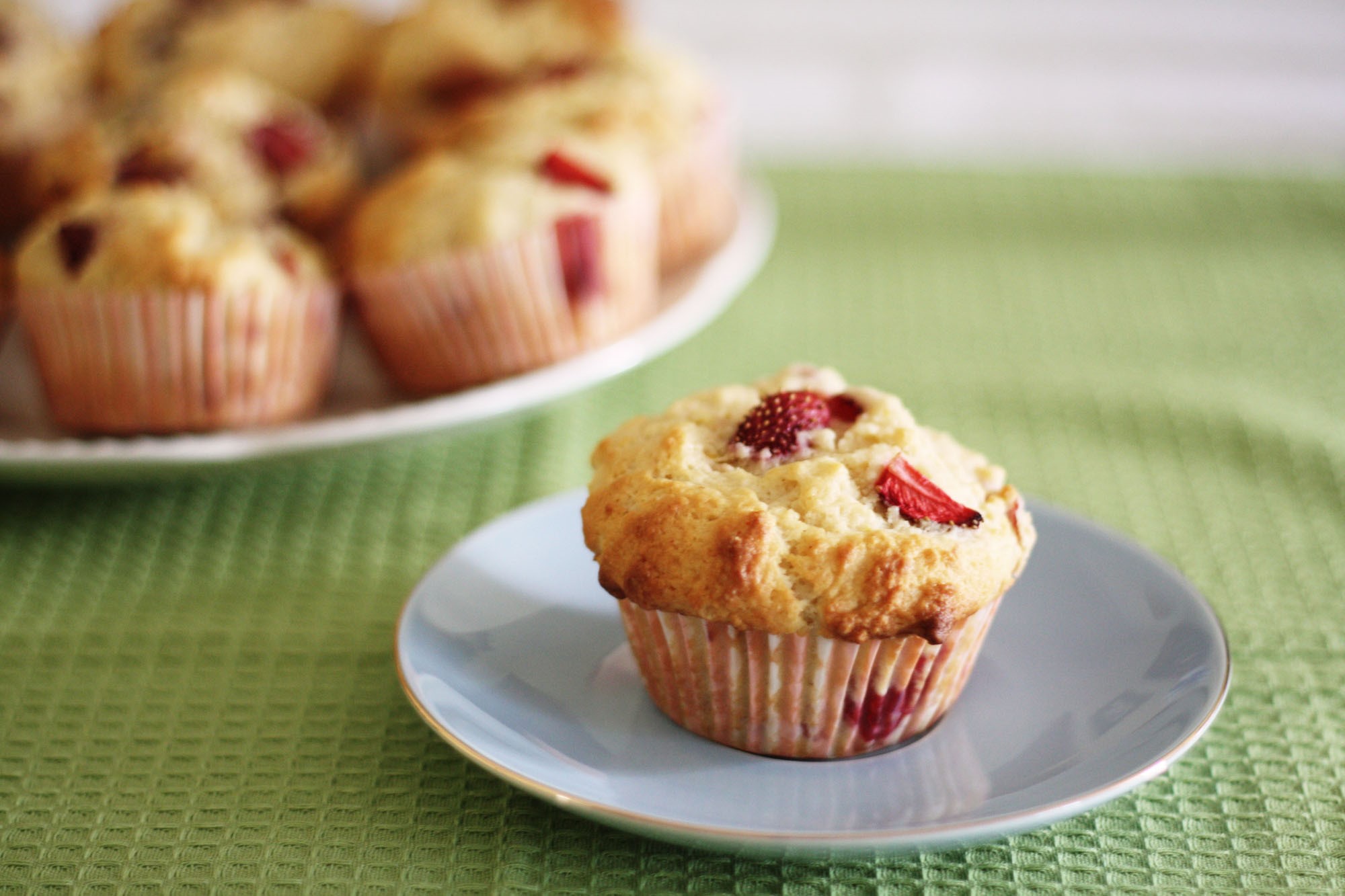 Liszt és cukormentes epres sütemény
